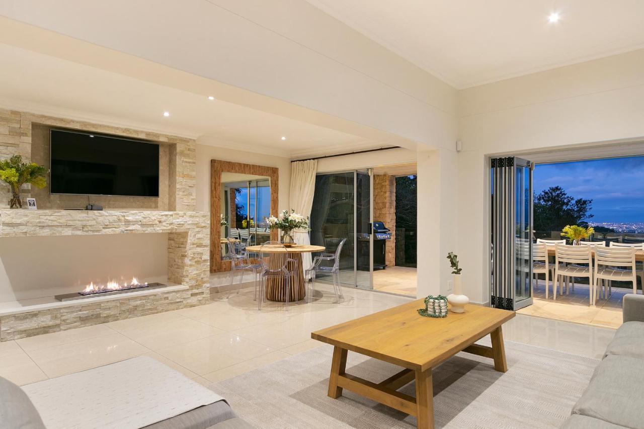 Luxury Serviced Mountain Villa In Constantia Cape Town Exterior photo